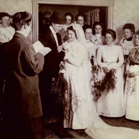 Mock wedding, United States, circa 1900. © Sebastian Lifshitz Collection
