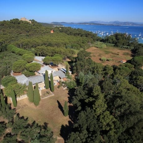 Villa Carmignac, Porquerolles, photo Lionel Barbe