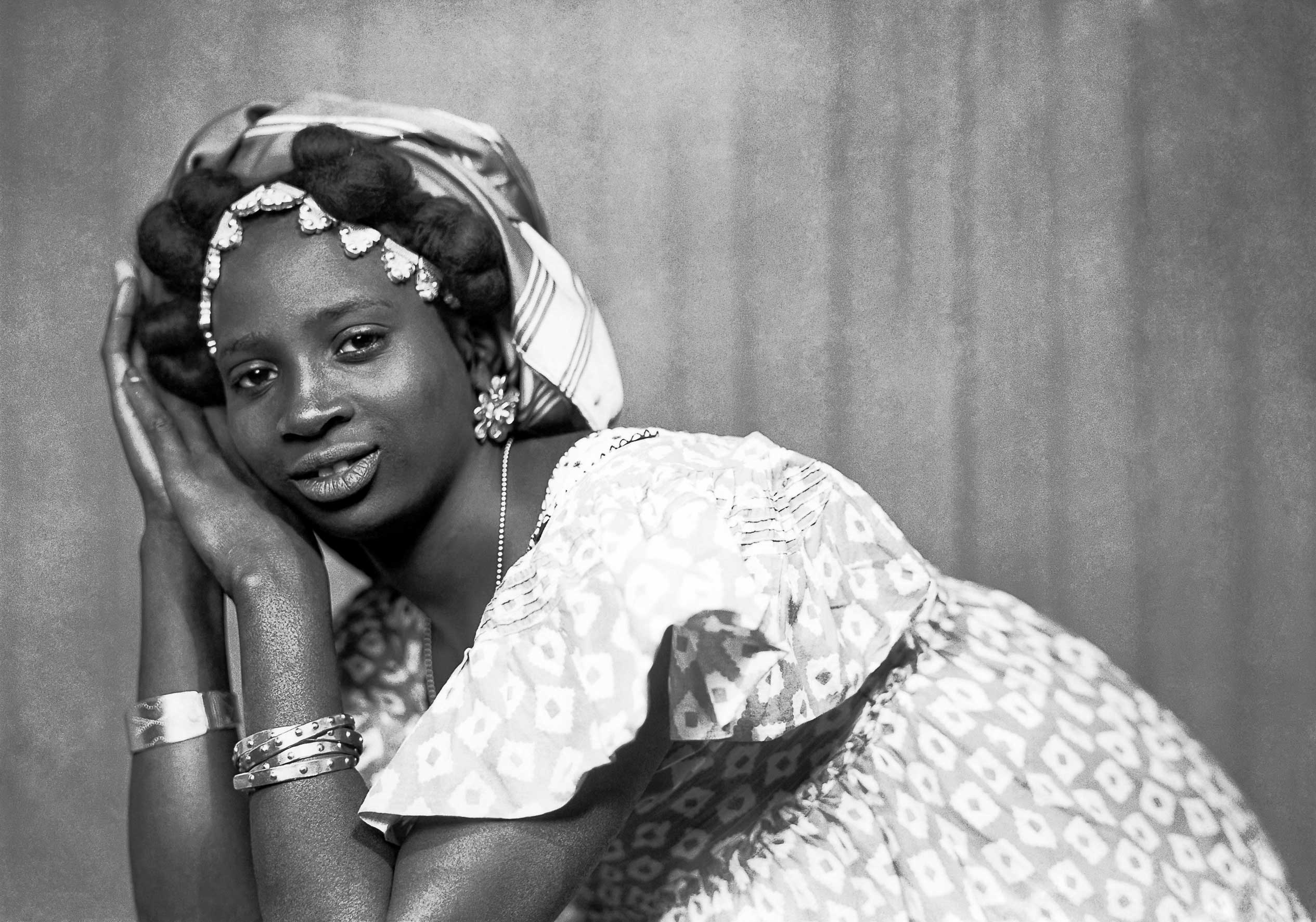 Mama Casset, St Louis 1908/Dakar 1992, Â© Photo Mama Casset, Studio African Photo, Dakar, SÃ©nÃ©gal, 1950-60 Estate of Mama Casset / courtesy Revue Noire