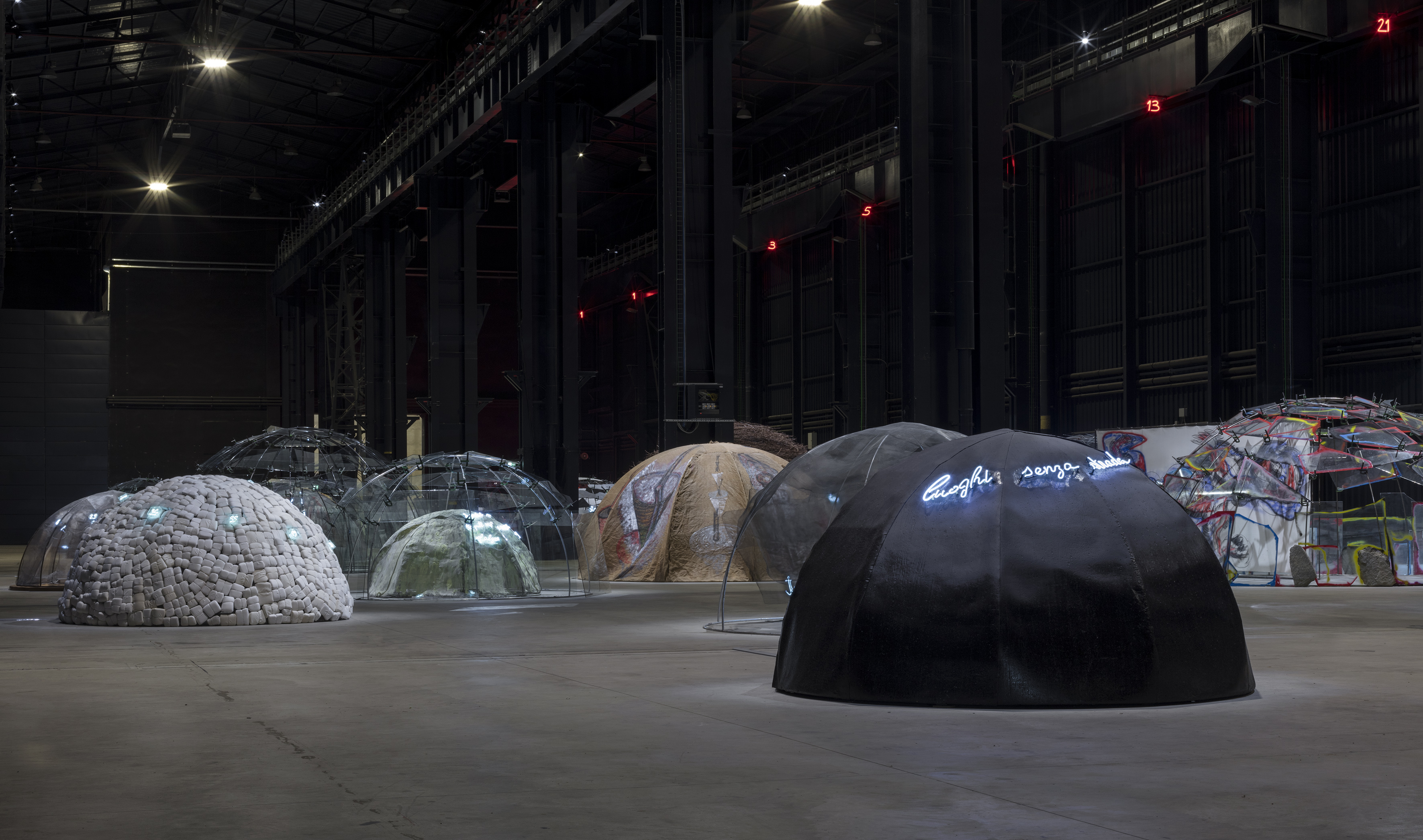 Mario Merz, Igloos, Pirelli Hangar Bicocca, Milan, 2018. Courtesy Pirelli HangarBicocca, Milano Foto: Renato Ghiazza Â© Mario Merz, by SIAE 2018