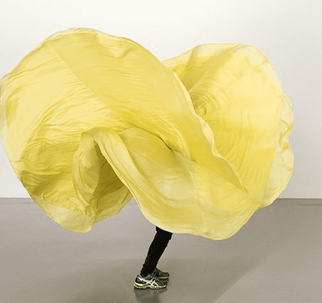 Ola Maciejewska  performing Loie Fuller: Research © Martin Argyroglo