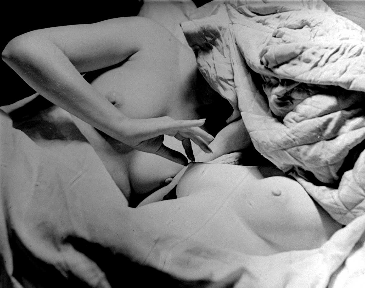 Roland Penrose â€˜Lee Miller with a cast of her torso, Downshire Hill, London, England 1940â€™ Â© Roland Penrose Estate, England 2018. The Penrose Collection.