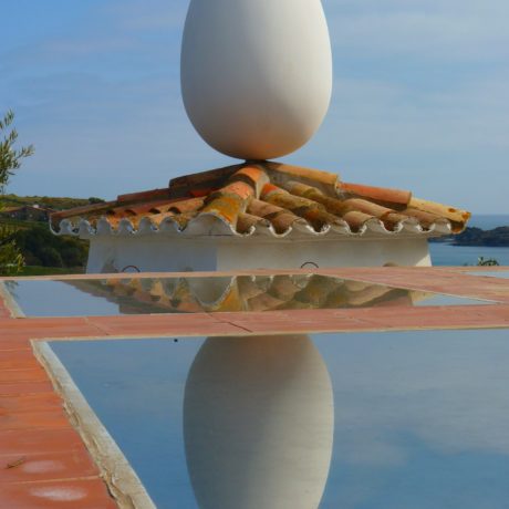 Salvador Dali, Egg at the Dali Theatre Museum. Copyright-free image via MaxPixel