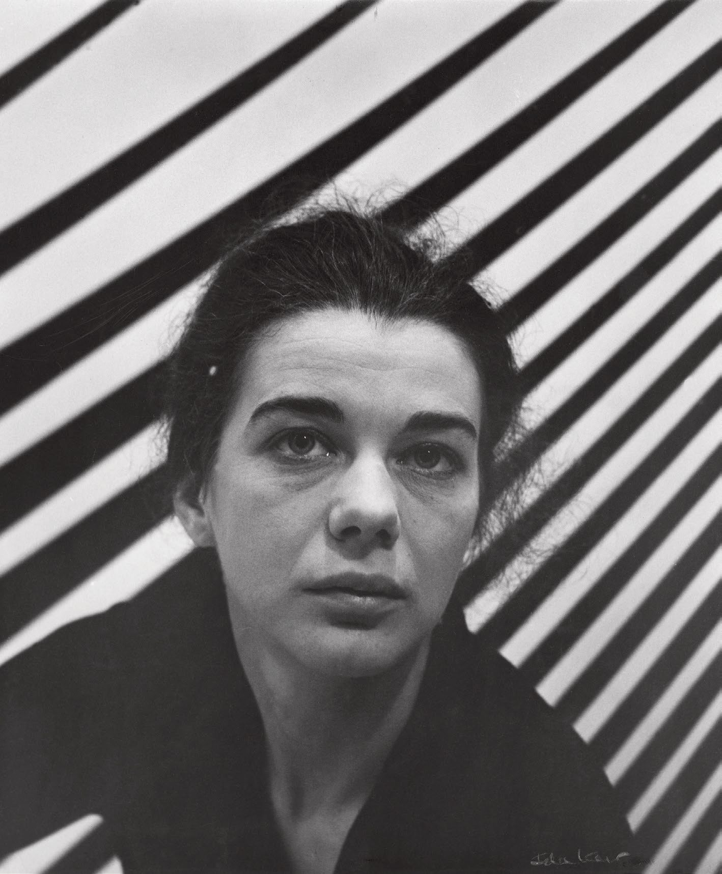  Bridget Riley, 1963, photo by Ida Kar. Image from the book Bridget Riley A Very Very Person.