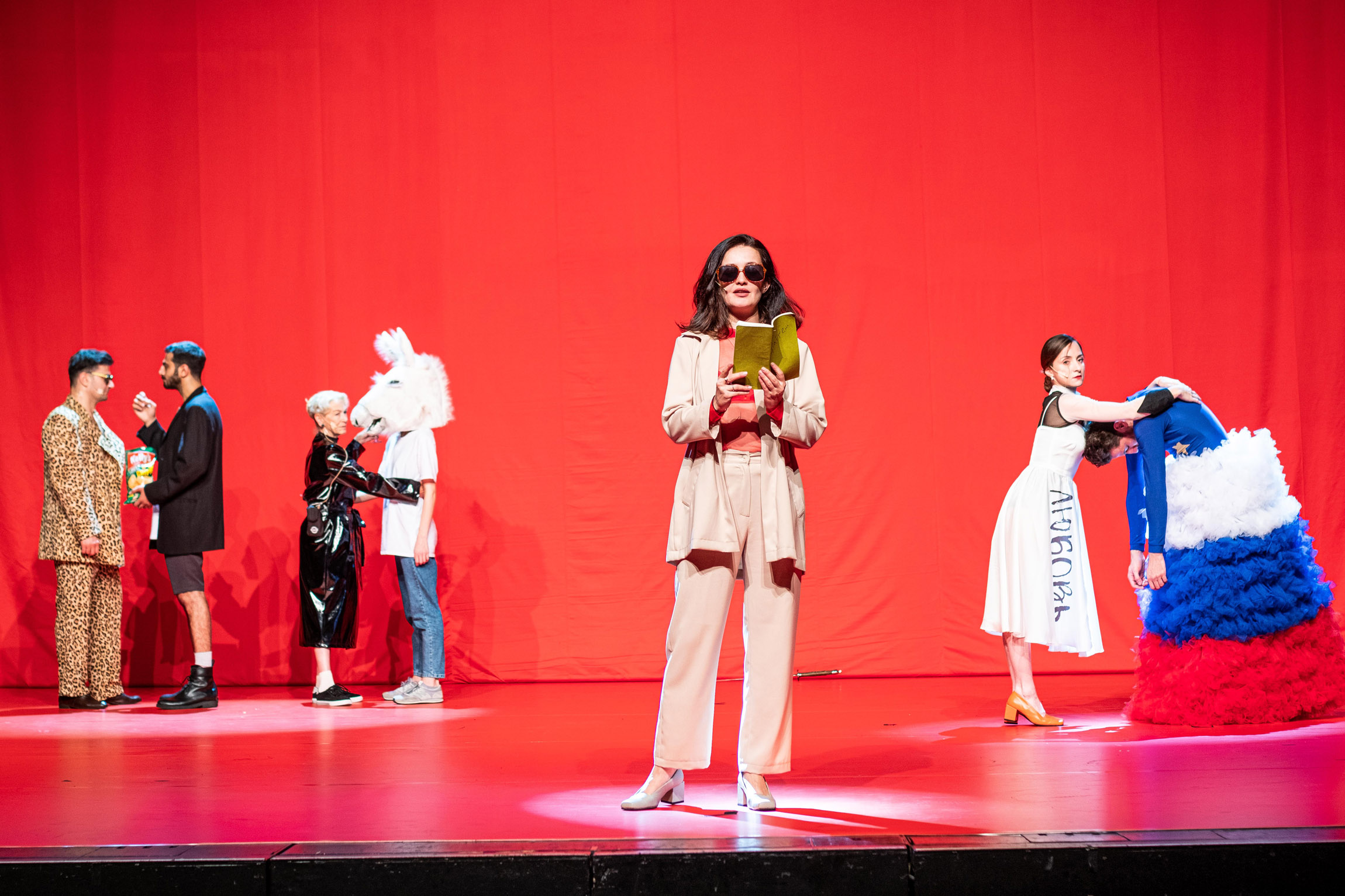 Keti Chukhrov / Guram Matskhonashvili, Global Congress of Post-Prostitution, 2019. Performance, Orpheum Graz. Photo by Mathias VÃ¶lzke 