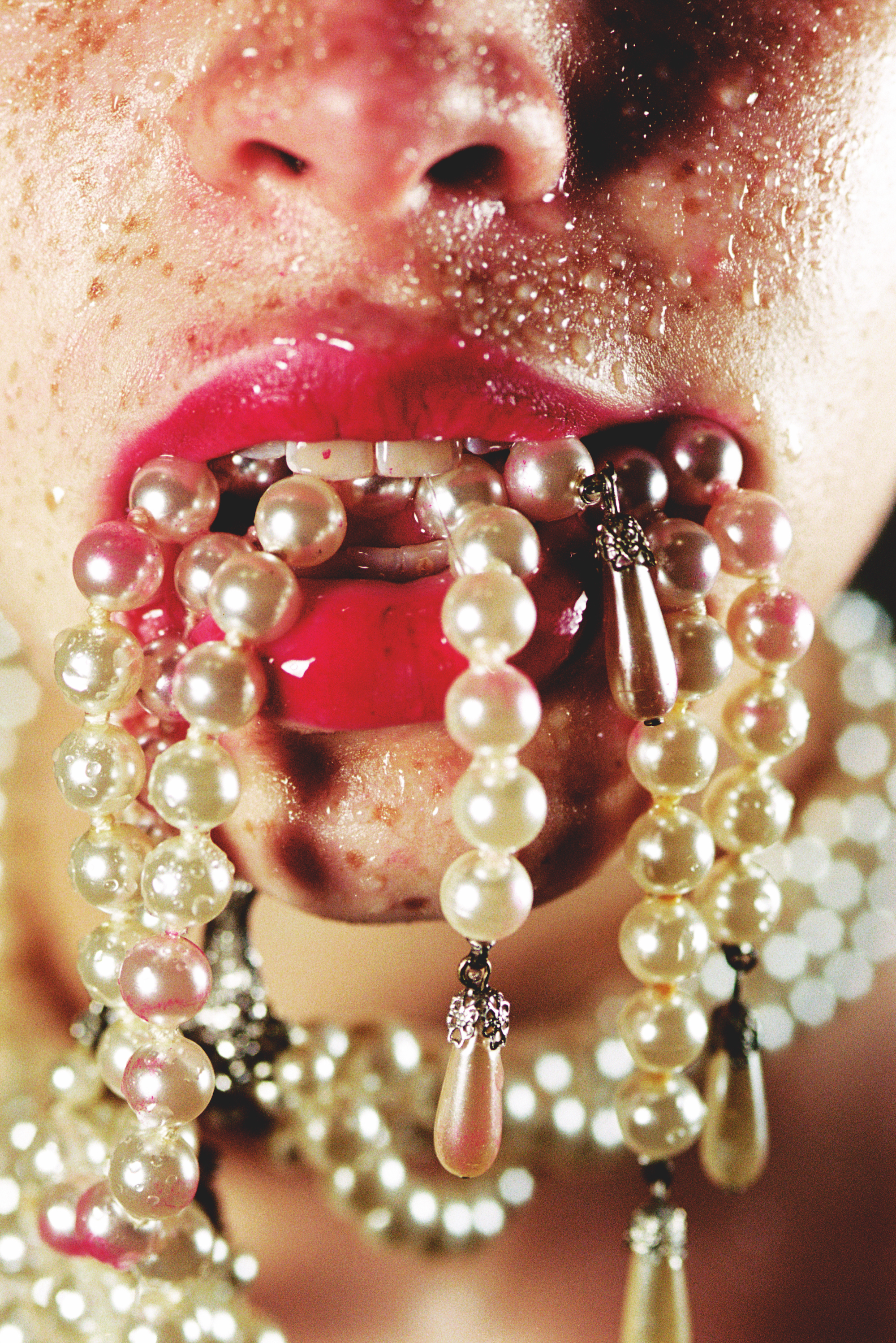 Marilyn Minter, Satiated, 2003 © and Courtesy of the artist and Salon 94, New York