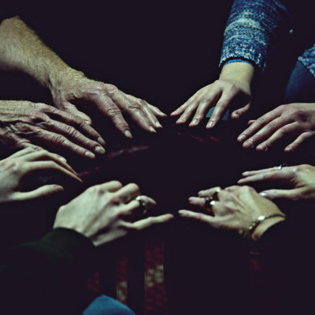 Table-tipping workshop with mediums Reverend Jane and Chris Howarth, Erie, Pennsylvania, 2014. From Séance by Shannon Taggart