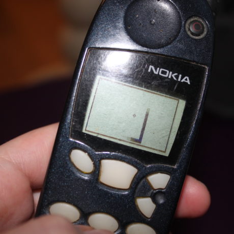 Snake, as seen on a Nokia 5110 phone, courtesy of miryami on imgur