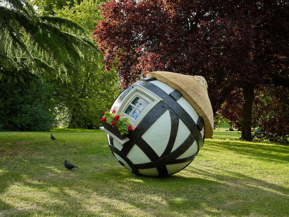 Fisk, Tudor Ball (view 1), 2019, diameter 65 in., 165 cm, Marlborough, Frieze Sculpture 2019_Stephen White.jpg