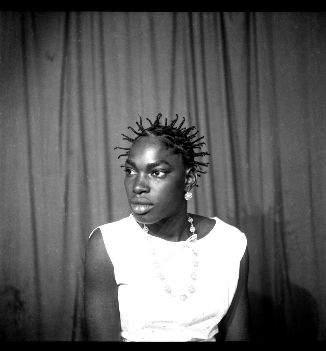 Abdourahmane Sakaly, Portrait de Femme à la Belle Coiffure, August 1963. Courtesy the artist and Black Shade Projects