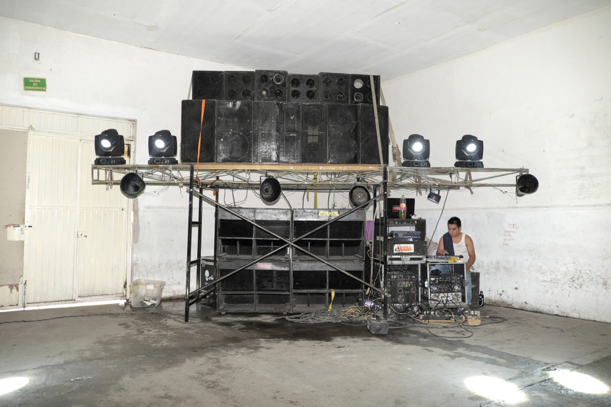 Soundsystem of Sonido Pirata at the Dance without Violence at Salón Azul, León, Guanajua o Mexico, 2016, from the book Ojos Suaves Soft Eyes, by  Mirjam Wirz