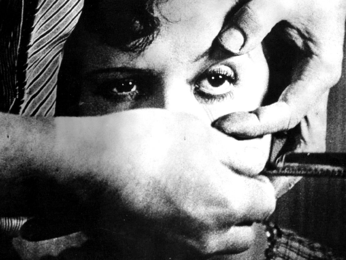 Un chien andalou - Luis BuÃ±uel (1929), still