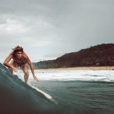 Wayne Rabbit Bartholomew, Backdoor, Oahu, Hawaii 1974 – Photo c. Jeff Divine