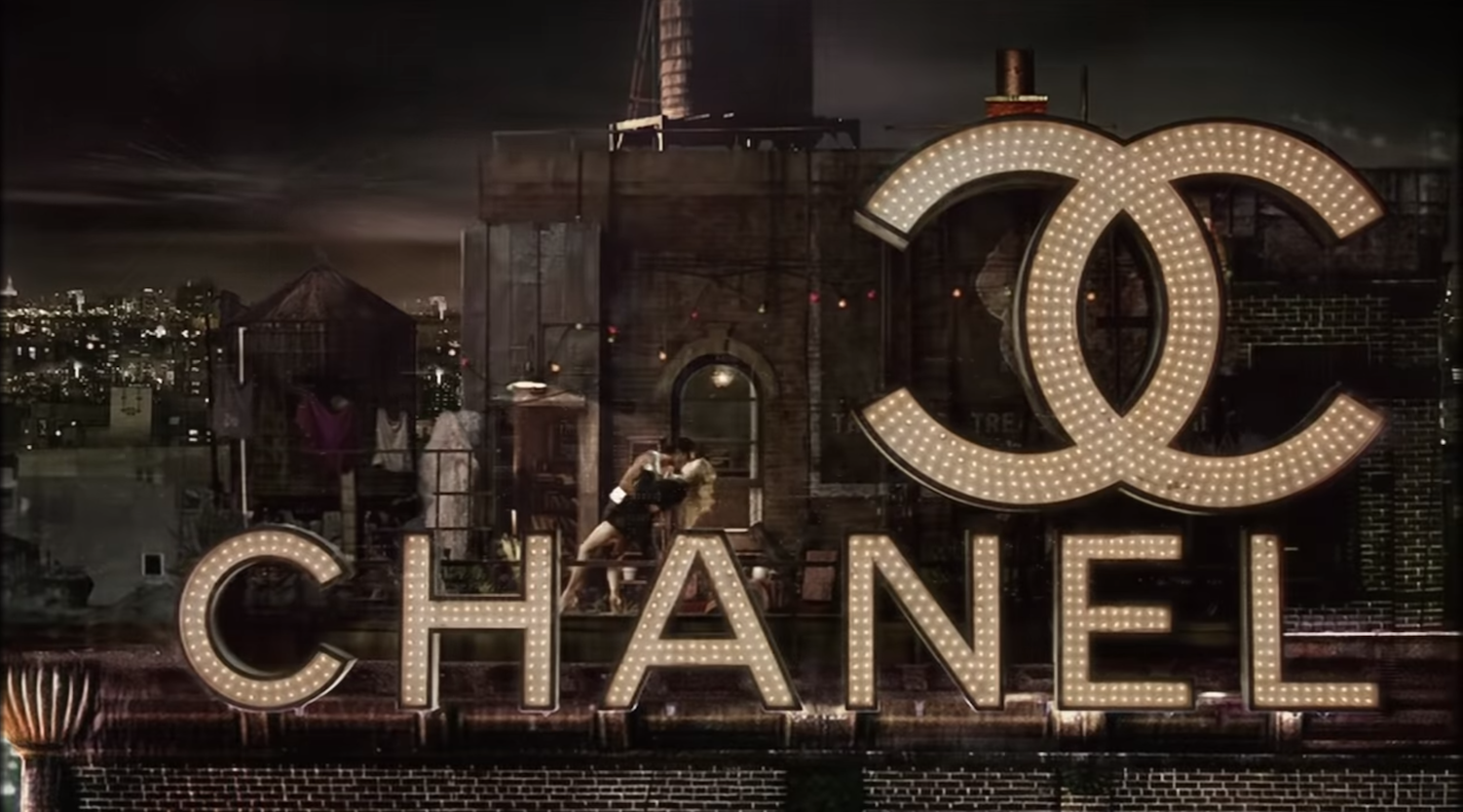 Chanel 's 2004 Ad is the Epitome of Excess Pre-Financial Crash