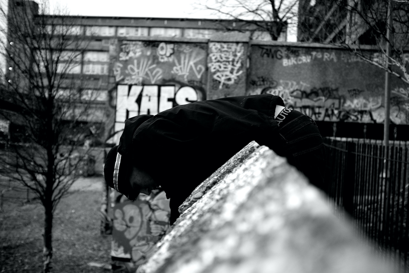 Graffiti writer on Thursday 3 December 2015 in London, England. © Marc Vallée, 2015