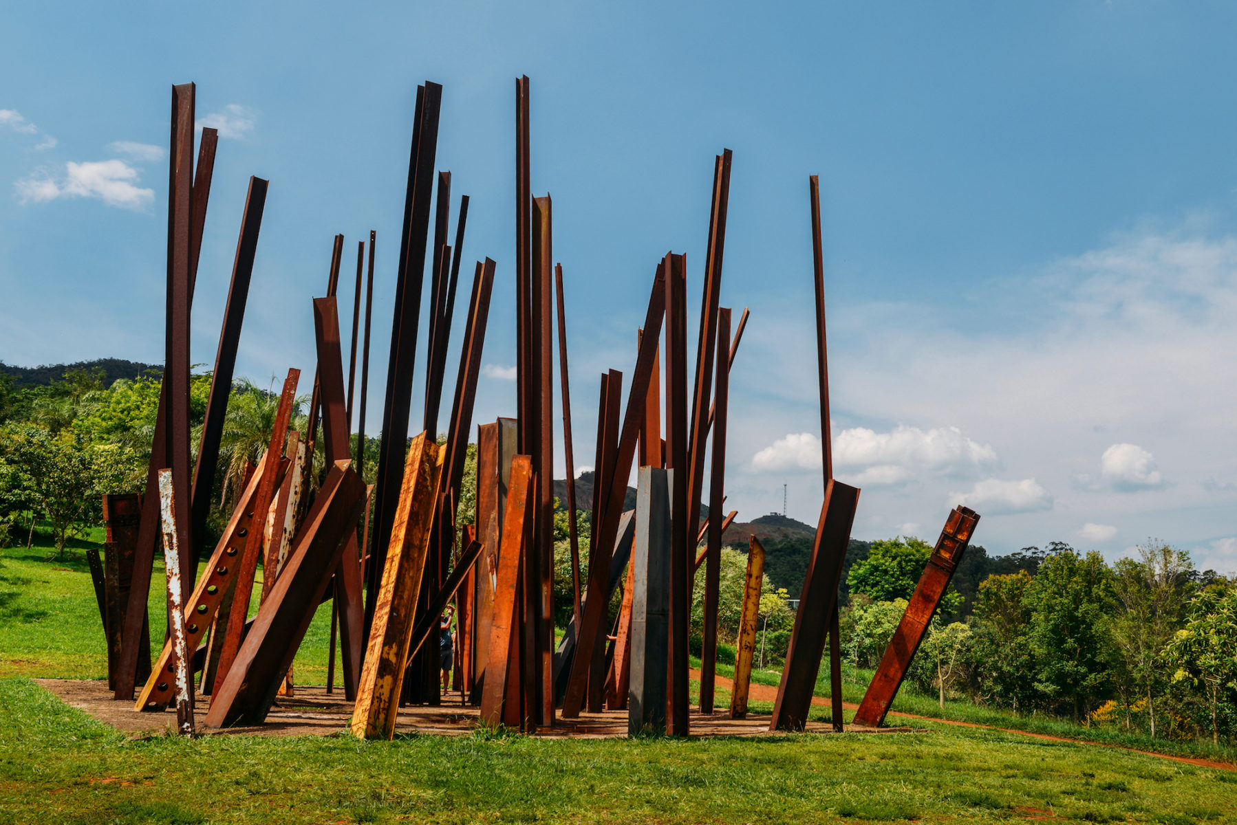 Inhotim: The Immense Brazilian Sculpture Park Where Artists Go Big ...