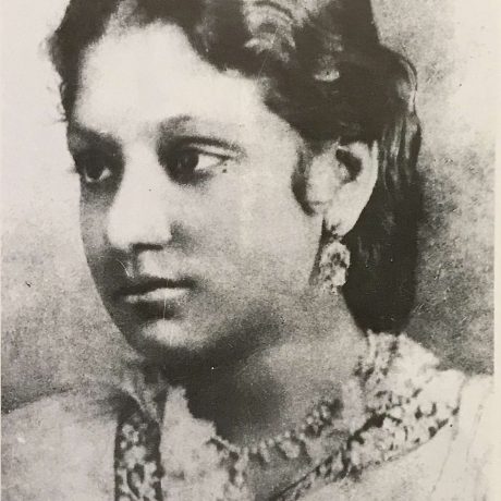 Portrait of Sunayani Devi, author unknown, photograph taken before 1924 (left). Sunayani Devi, Untitled (Krishna), circa 1920s (right)