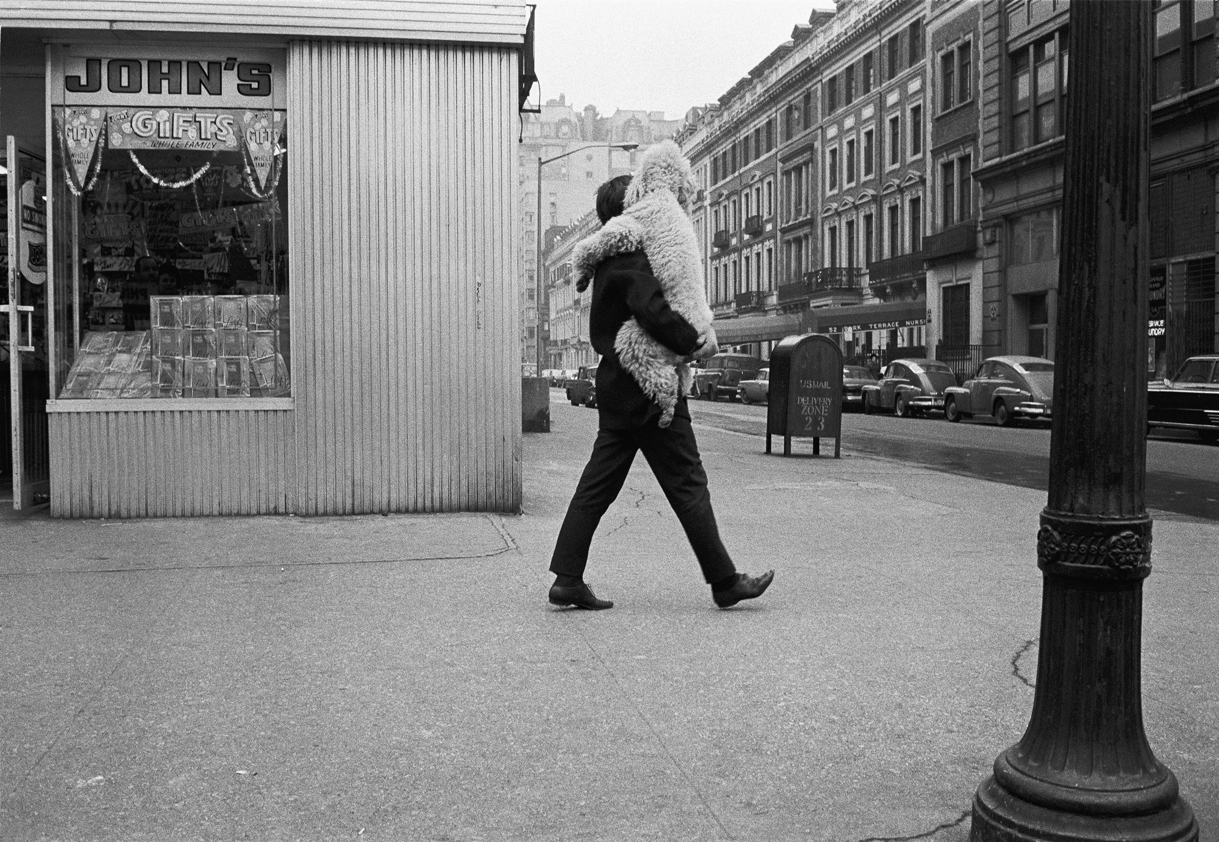 joel-meyerowitz-new-york-city-1965-elephant