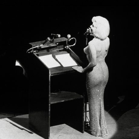 Marilyn Monroe Sings 