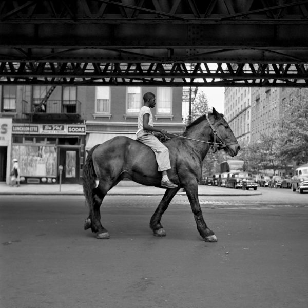 Vivian Maier, New York 1953. Copyright Estate of Vivian Maier and Courtesy of Maloof Collection and Howard Greenberg Gallery NY
