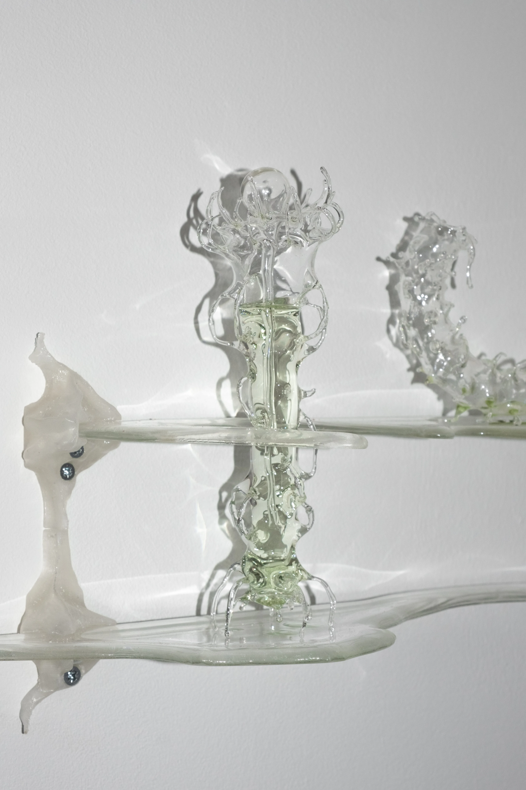 Grass Render, 2023, Glass, PLA, Argon, Krypton, Scents, by Emilija Povilanskaitė, Clara Schweers, ©Clara Schweers, 2