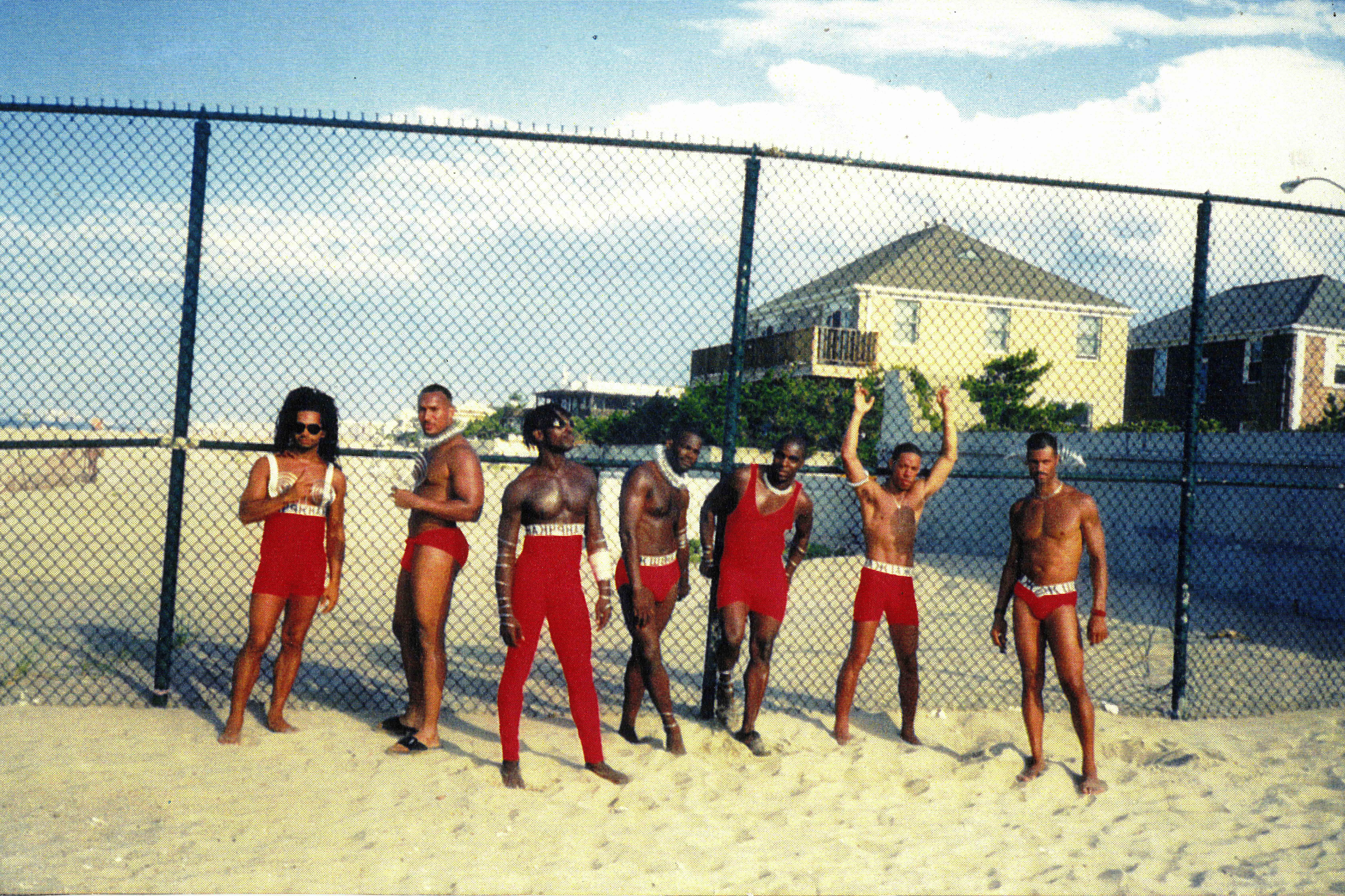 ANTHOLOGY_SCANS_RALPH_BEACH_PARTY_img038